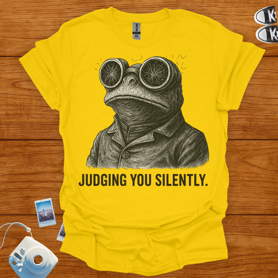 Judging You Silently Frog Graphics T-shirt